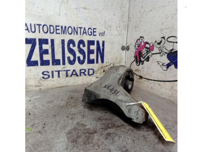 Used Engine mount Opel Antara (LA6) 2.4 16V 4x4 Price € 31,50 Margin scheme offered by Zelissen V.O.F. autodemontage