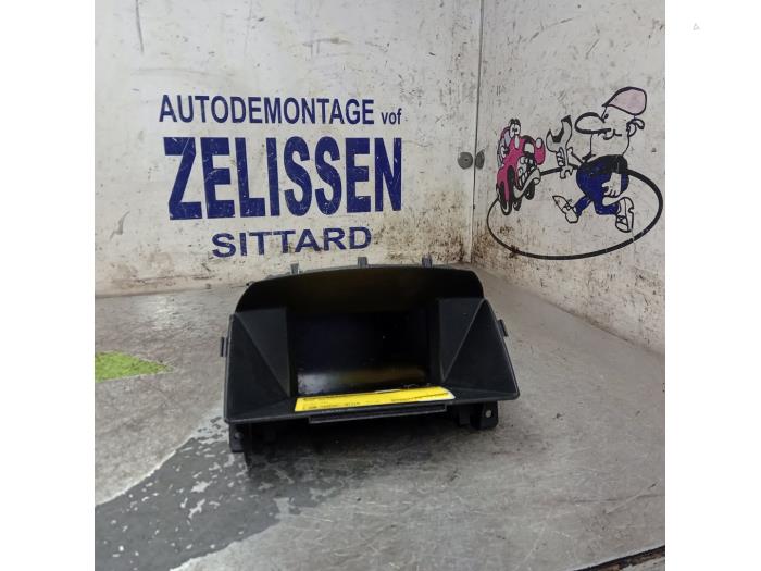 Begagnade Innerdisplay Opel Zafira (M75) 1.8 16V Ecotec Pris € 36,75 Marginaltabell erbjuds av Zelissen V.O.F. autodemontage