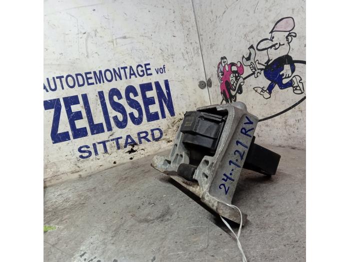 Used Engine mount Ford Focus 3 Wagon 1.0 Ti-VCT EcoBoost 12V 125 Price € 26,25 Margin scheme offered by Zelissen V.O.F. autodemontage