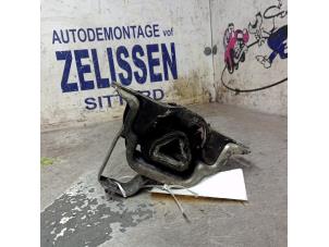 Engine mount from a Opel Combo 1.3 CDTI 16V ecoFlex 2012