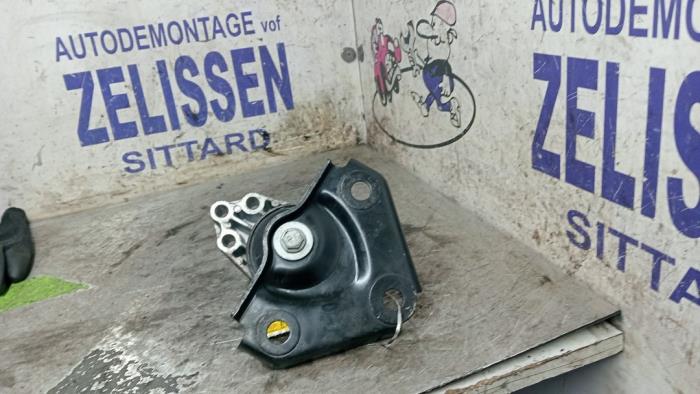 Used Engine mount Ford Fiesta 5 (JD/JH) 1.4 16V Price € 26,25 Margin scheme offered by Zelissen V.O.F. autodemontage