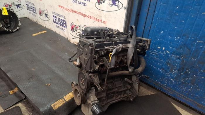 Usados Motor Kia Cerato 1.6 16V Precio € 681,45 Norma de margen ofrecido por Zelissen V.O.F. autodemontage