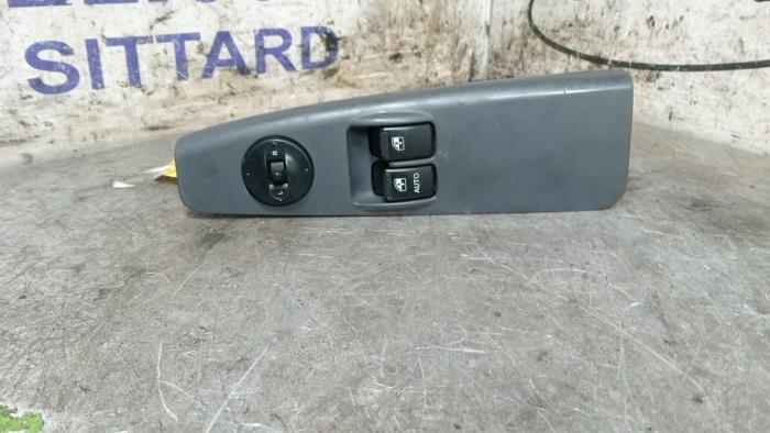 Usados Interruptor de ventanilla eléctrica Kia Cerato 1.6 16V Precio € 36,75 Norma de margen ofrecido por Zelissen V.O.F. autodemontage