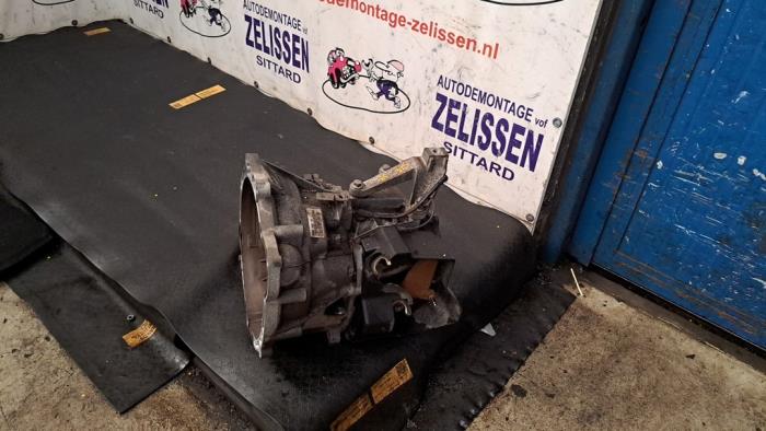 Usagé Boîte de vitesse Ford Focus C-Max 1.6 16V Prix € 341,25 Règlement à la marge proposé par Zelissen V.O.F. autodemontage