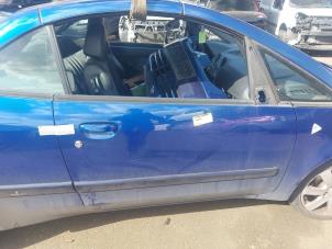 Używane Drzwi prawe wersja 2-drzwiowa Mitsubishi Colt CZC 1.5 16V Cena na żądanie oferowane przez Zelissen V.O.F. autodemontage