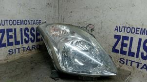 Used Headlight, right Suzuki Swift (ZA/ZC/ZD1/2/3/9) 1.3 VVT 16V Price € 73,50 Margin scheme offered by Zelissen V.O.F. autodemontage
