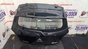 Używane Tylna klapa Mitsubishi Space Star (A0) 1.0 12V Cena € 315,00 Procedura marży oferowane przez Zelissen V.O.F. autodemontage