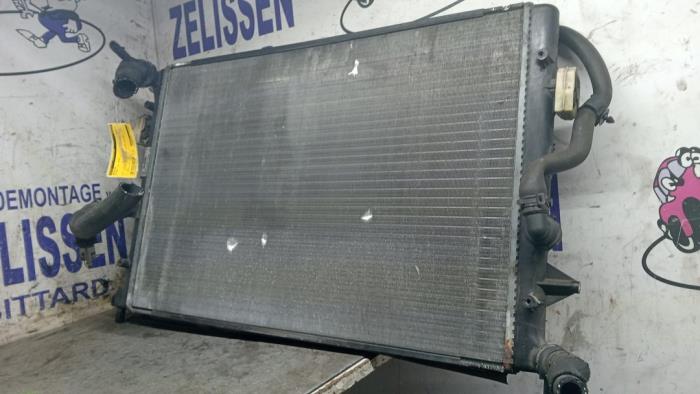 Usagé Radiateur Volkswagen Golf VI (5K1) 1.2 TSI BlueMotion Prix € 36,75 Règlement à la marge proposé par Zelissen V.O.F. autodemontage