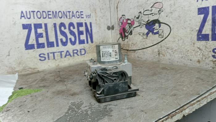 Begagnade ABS-pump Ford Ka II 1.2 Pris € 89,25 Marginaltabell erbjuds av Zelissen V.O.F. autodemontage