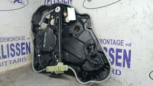 Used Rear door window mechanism 4-door, right Jeep Compass II (MP) 1.3 T4 150 16V Price € 152,25 Margin scheme offered by Zelissen V.O.F. autodemontage