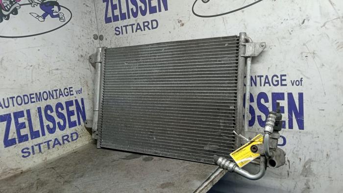 Usagé Condenseur de climatisation Volkswagen Jetta III (1K2) 2.0 16V FSI Prix € 42,00 Règlement à la marge proposé par Zelissen V.O.F. autodemontage