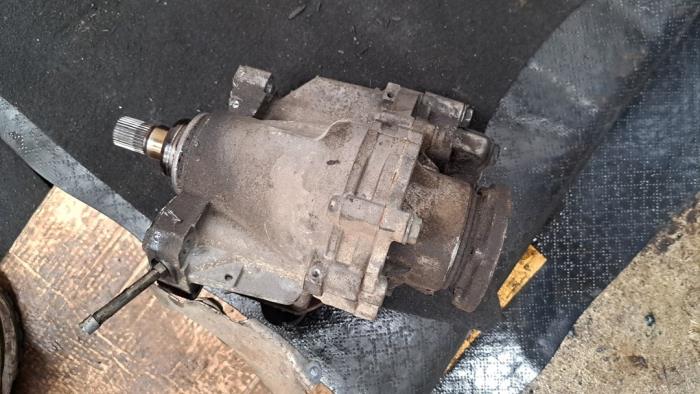 Differential vorne van een Volkswagen Golf V (1K1) 2.0 FSI 16V 4Motion 2006