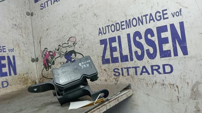 Usagé Pompe ABS Chevrolet Spark (M300) 1.2 16V Prix € 105,00 Règlement à la marge proposé par Zelissen V.O.F. autodemontage