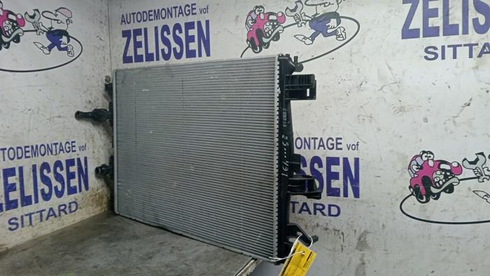 Usagé Radiateur Jeep Compass II (MP) 1.3 T4 150 16V Prix € 189,00 Règlement à la marge proposé par Zelissen V.O.F. autodemontage