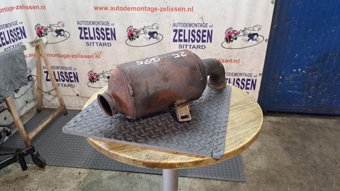 Gebrauchte Katalysator Peugeot 206+ (2L/M) 1.4 HDi Preis auf Anfrage angeboten von Zelissen V.O.F. autodemontage