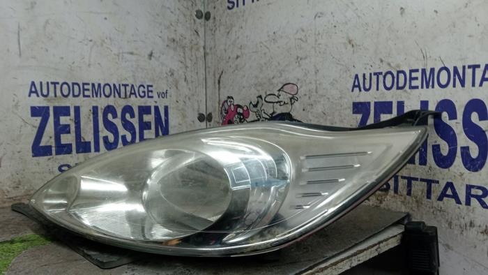 Używane Reflektor lewy Ford Ka II 1.2 Cena € 63,00 Procedura marży oferowane przez Zelissen V.O.F. autodemontage