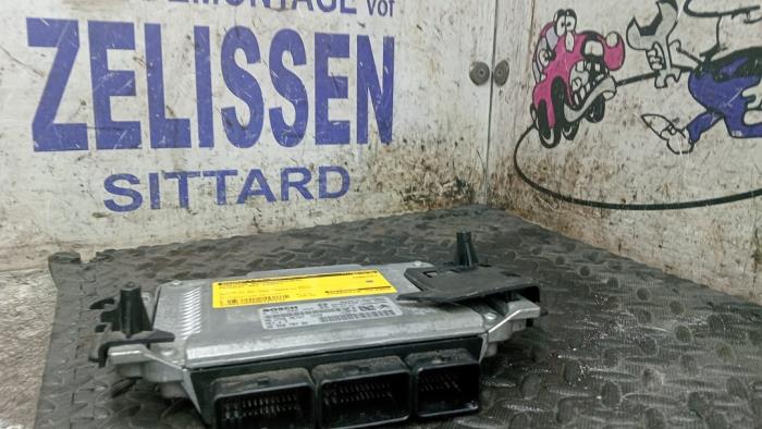 Used Engine management computer Peugeot 407 Price € 157,50 Margin scheme offered by Zelissen V.O.F. autodemontage