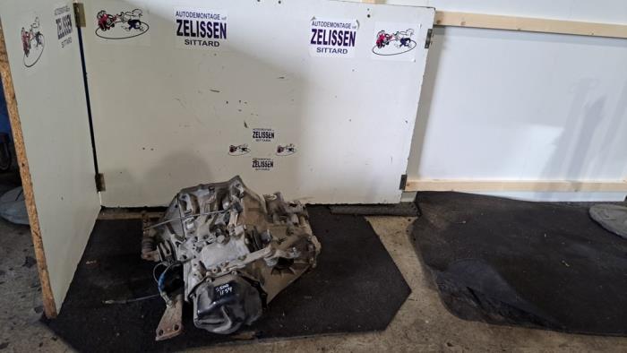Usagé Boîte de vitesse Toyota Yaris (P1) 1.3 16V VVT-i Prix € 367,50 Règlement à la marge proposé par Zelissen V.O.F. autodemontage
