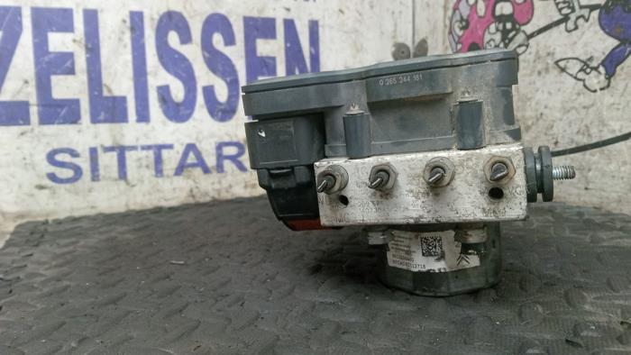 Begagnade ABS-pump Citroen C4 Picasso (3D/3E) 2.0 Blue HDI 150 Pris € 204,75 Marginaltabell erbjuds av Zelissen V.O.F. autodemontage