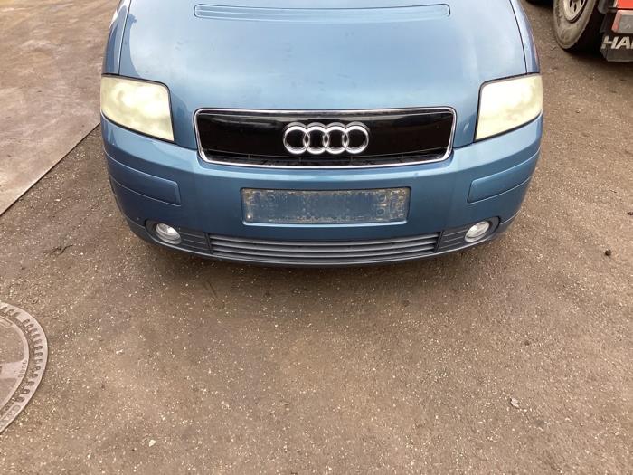 Usados Parachoques Audi A2 (8Z0) 1.4 16V Precio € 315,00 Norma de margen ofrecido por Zelissen V.O.F. autodemontage