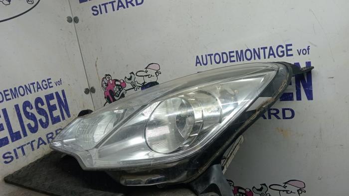 Używane Reflektor lewy Citroen DS3 (SA) 1.6 e-HDi Cena € 152,25 Procedura marży oferowane przez Zelissen V.O.F. autodemontage