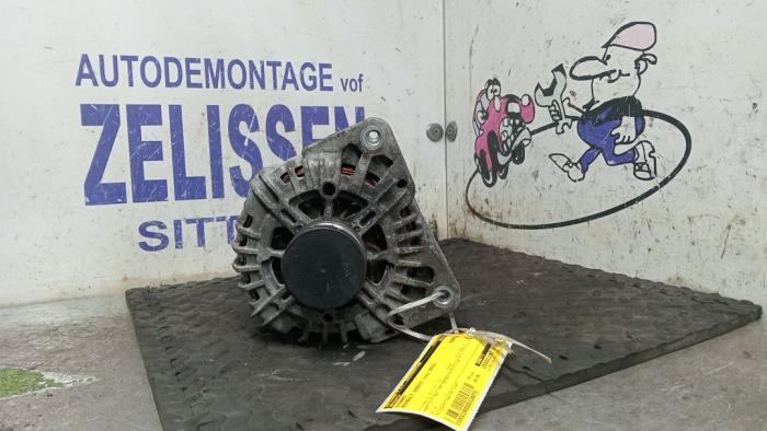 Usagé Dynamo Renault Scénic III (JZ) 2.0 16V CVT Prix € 52,50 Règlement à la marge proposé par Zelissen V.O.F. autodemontage
