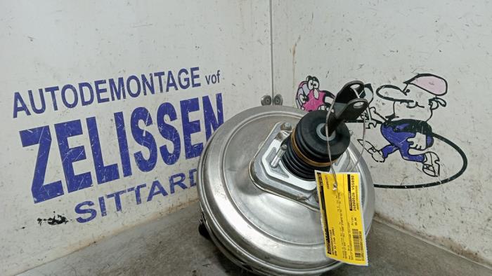Usagé Servo frein BMW X3 (E83) 2.0d 16V Prix € 99,75 Règlement à la marge proposé par Zelissen V.O.F. autodemontage