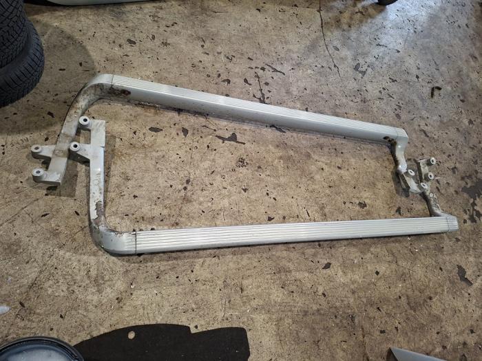 Używane Panel boczny Volvo XC90 I 2.4 D3 20V Cena € 157,50 Procedura marży oferowane przez Zelissen V.O.F. autodemontage