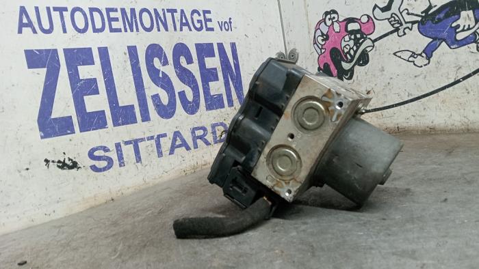 Usagé Bloc ABS Mini Mini Open (R57) 1.6 16V Cooper S Prix € 99,75 Règlement à la marge proposé par Zelissen V.O.F. autodemontage