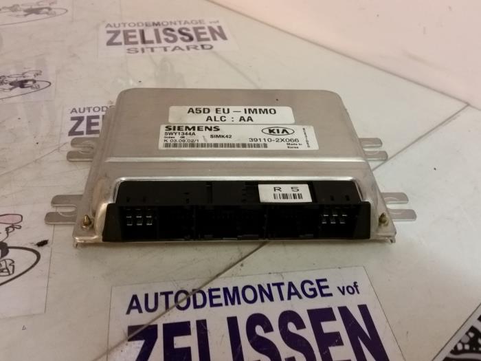 Used Engine management computer Kia Rio (DC22/24) 1.5 16V Price on request offered by Zelissen V.O.F. autodemontage