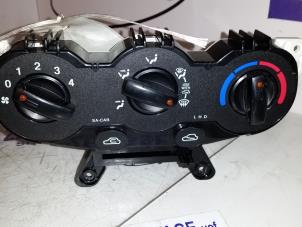 Usados Panel de control de calefacción Kia Picanto (BA) 1.1 12V Precio de solicitud ofrecido por Zelissen V.O.F. autodemontage