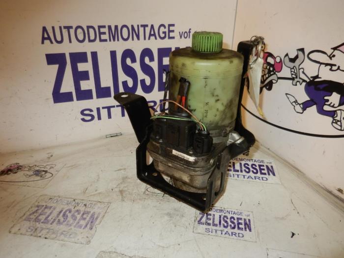 Used Seat III (6L1) 1.4 16V 75 Power steering pump 600423371