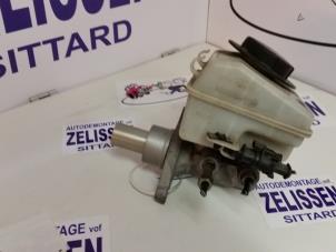 Used Master cylinder Opel Zafira (M75) 1.6 16V Price on request offered by Zelissen V.O.F. autodemontage