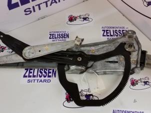 Used Window mechanism 2-door, front right BMW 3 serie (E36/2) 320i 24V Price on request offered by Zelissen V.O.F. autodemontage
