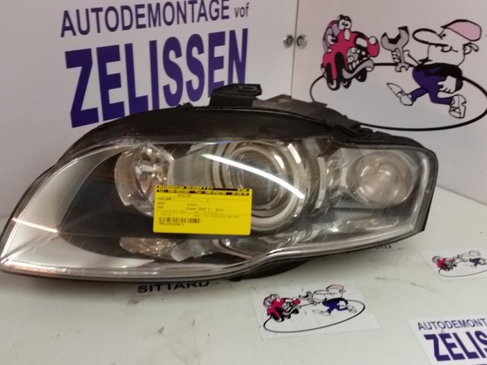 Używane Reflektor lewy Audi RS 4 (B7) RS4 4.2 V8 40V Cena € 210,00 Procedura marży oferowane przez Zelissen V.O.F. autodemontage