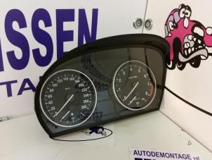 Used Instrument panel BMW 3-Serie Price € 157,50 Margin scheme offered by Zelissen V.O.F. autodemontage
