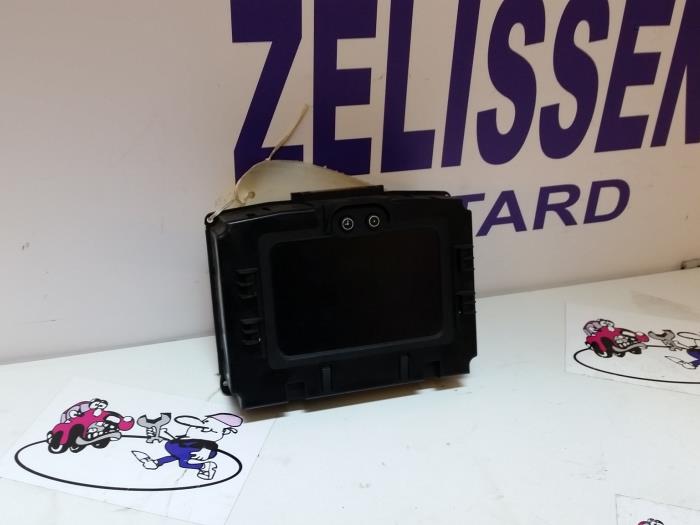 Begagnade Innerdisplay Opel Zafira (F75) 2.0 DTI 16V Pris € 63,00 Marginaltabell erbjuds av Zelissen V.O.F. autodemontage
