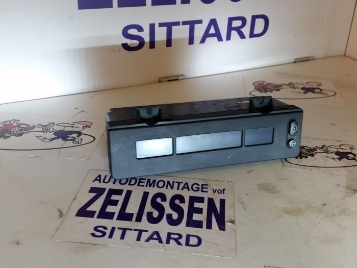 Begagnade Innerdisplay Opel Sintra 2.2i GLS,CD 16V Pris € 31,50 Marginaltabell erbjuds av Zelissen V.O.F. autodemontage