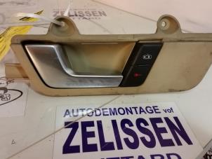 Gebrauchte Türgriff 4-türig links vorne Audi A4 Avant (B6) 1.9 TDI PDE 130 Preis auf Anfrage angeboten von Zelissen V.O.F. autodemontage