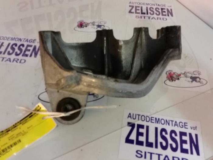 Used Engine mount Mini Mini Cooper S (R53) 1.6 16V Price on request offered by Zelissen V.O.F. autodemontage