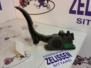 Used Accelerator pedal Volkswagen Polo Price on request offered by Zelissen V.O.F. autodemontage