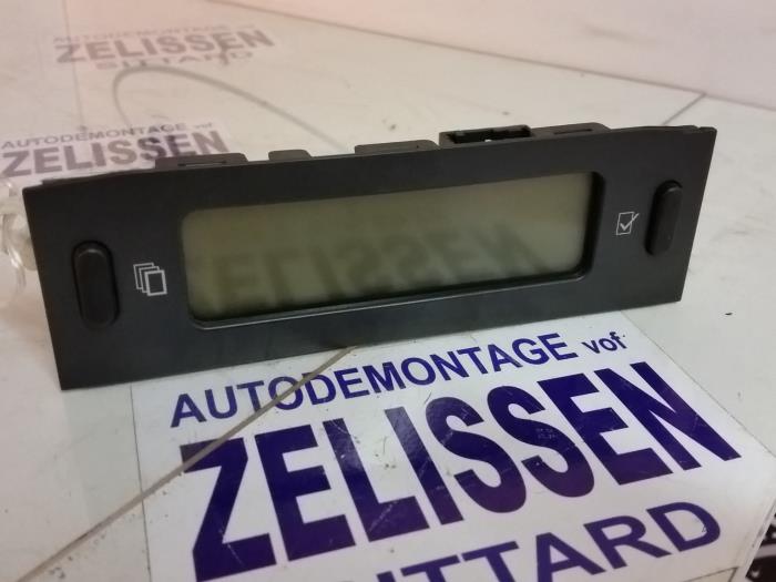 Begagnade Innerdisplay Citroen C5 I Break (DE) 2.0 HDi 110 Pris på förfrågan erbjuds av Zelissen V.O.F. autodemontage
