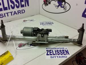 Used Wiper motor + mechanism Seat Ibiza IV (6J5) 1.2 12V Price on request offered by Zelissen V.O.F. autodemontage