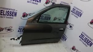 Gebrauchte Tür 4-türig links vorne Nissan Almera (N16) 1.8 16V Preis € 68,25 Margenregelung angeboten von Zelissen V.O.F. autodemontage