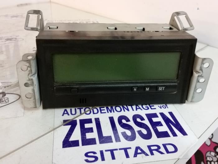 Begagnade Innerdisplay Mitsubishi Space Star (DG) 1.6 16V Pris € 31,50 Marginaltabell erbjuds av Zelissen V.O.F. autodemontage
