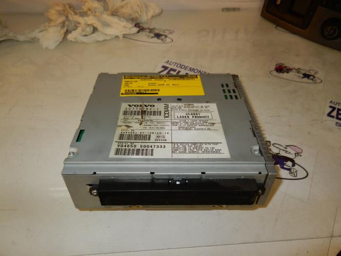 Radio CD player Volvo V50 2.0 D 16V 30775284