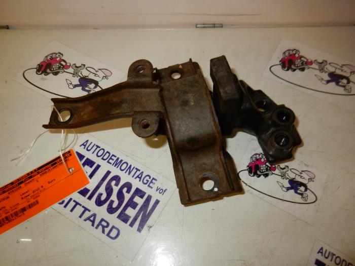 Used Engine mount Kia Picanto (BA) 1.0 12V Price on request offered by Zelissen V.O.F. autodemontage