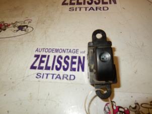 Used Electric window switch Hyundai Atos 1.0 12V Price on request offered by Zelissen V.O.F. autodemontage
