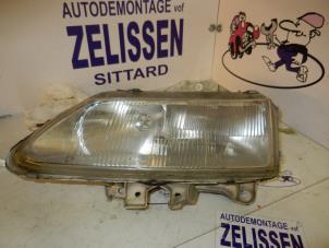Używane Reflektor lewy Renault Laguna I (B56) 1.8 Cena na żądanie oferowane przez Zelissen V.O.F. autodemontage
