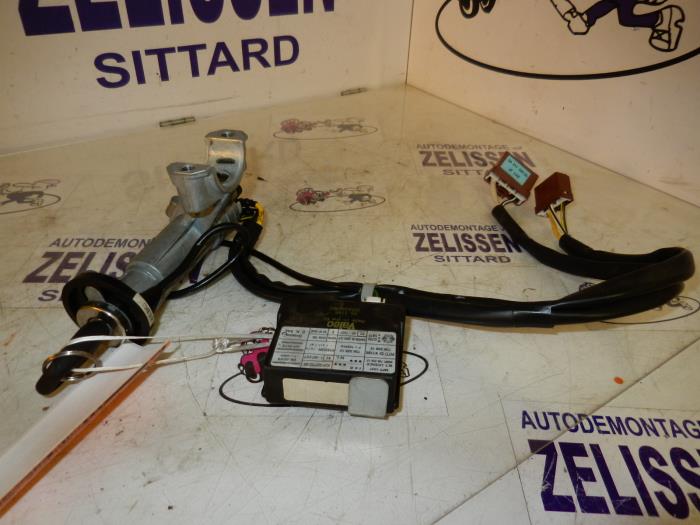 Used Ignition lock + computer Honda Civic Aerodeck (MB/MC) 1.5i VTEC-E II 16V Price € 157,50 Margin scheme offered by Zelissen V.O.F. autodemontage